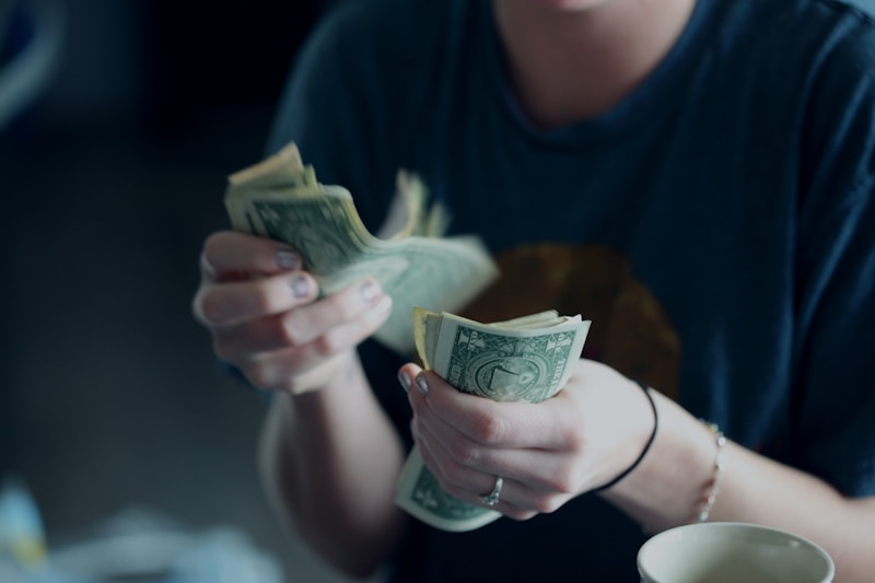 Como Poupar 1000 euros em 6 Meses